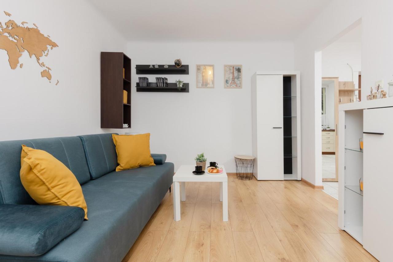 Warsaw Airport Studio Astronautow With Balcony By Renters Daire Dış mekan fotoğraf